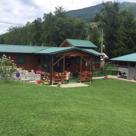 Cottage Ravna Rijeka 비옐로폴레 외부 사진