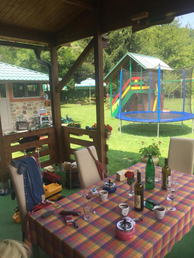 Cottage Ravna Rijeka 비옐로폴레 외부 사진